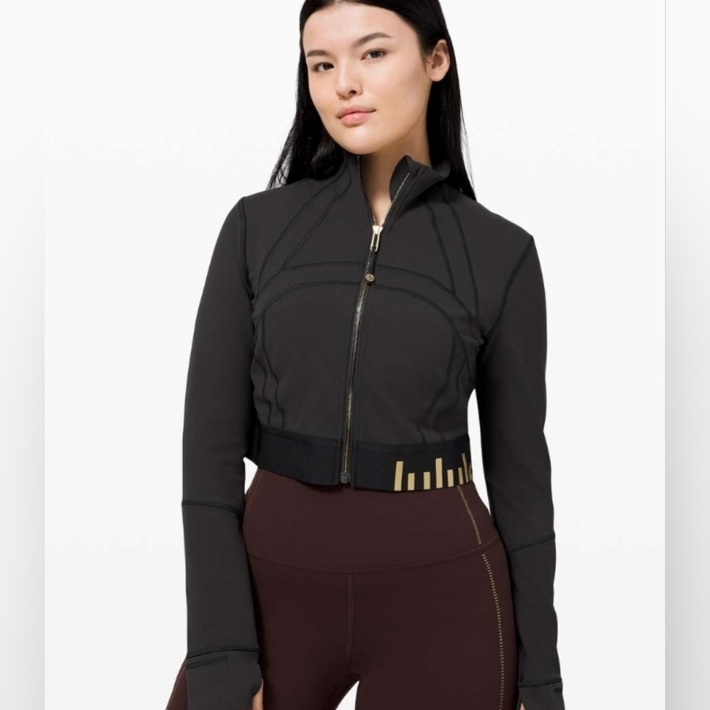 Black And Gold Lululemon Cropped Define Size 8